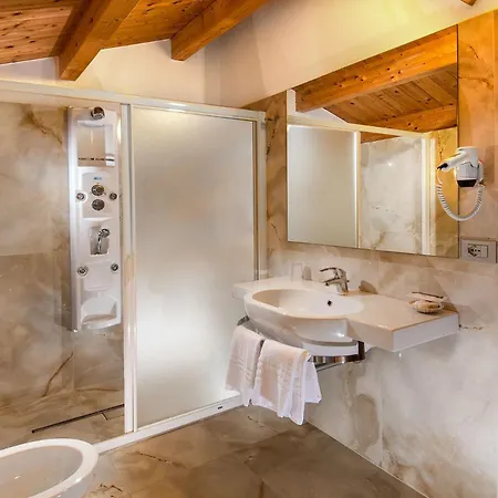 Giuliana 切尔维亚