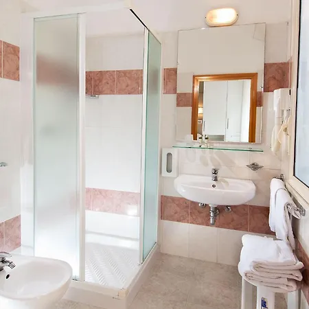 Giuliana Hotel 3*