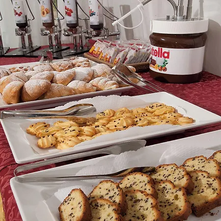 Giuliana Hotel 3*