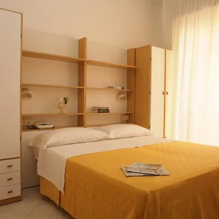 Giuliana Hotel 3*