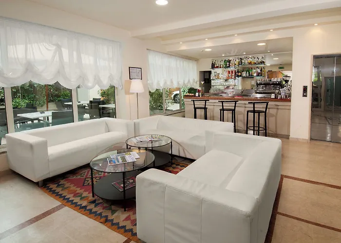 Giuliana 3* קרביה